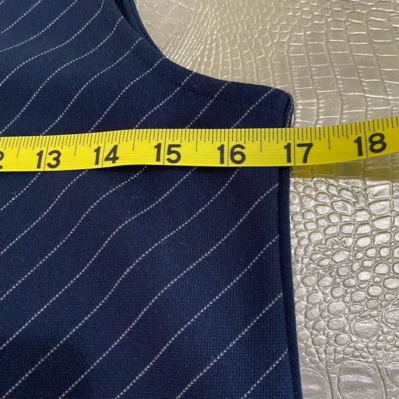 Banana Republic sz XS Petite Navy Blue White Pinstriped Sleeveless Pullover Top - Picture 5 of 5